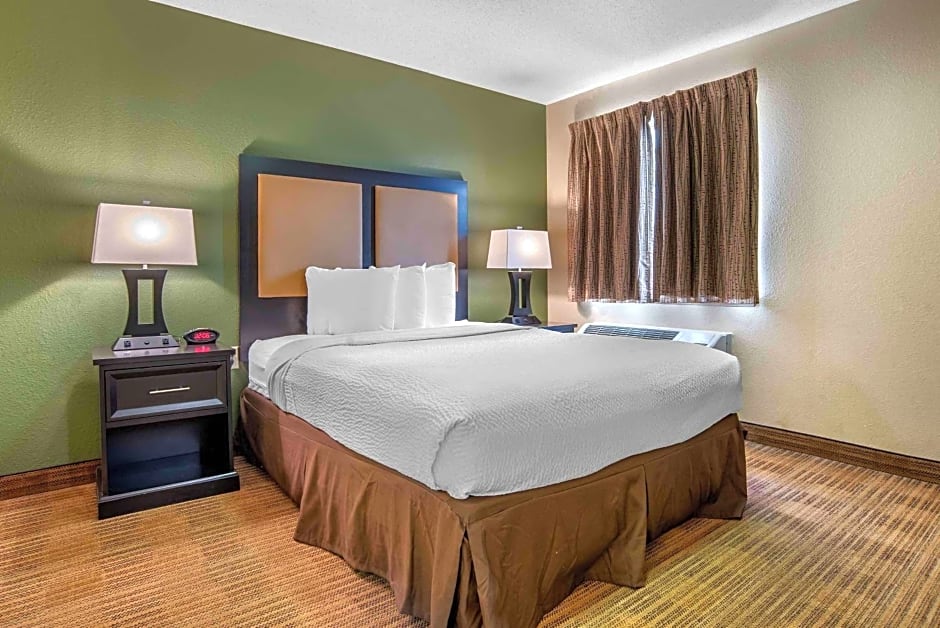 Extended Stay America Suites - Arlington - Six Flags