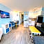 Beautiful newly renovated beachfront condo at Casa Del Mars