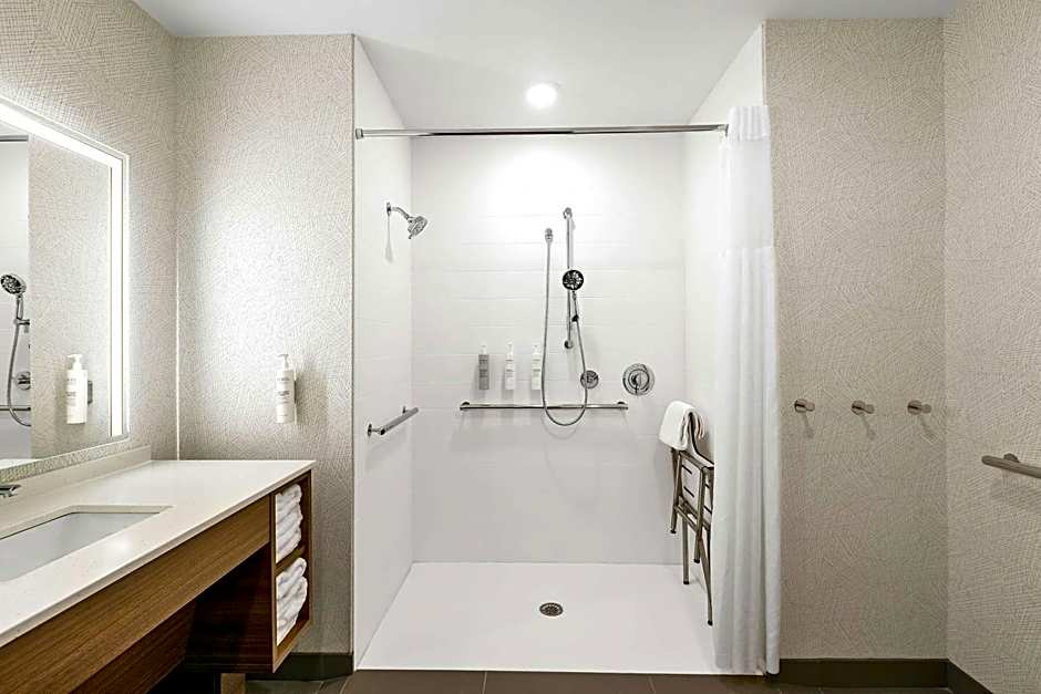 Home2 Suites by Hilton Hendersonville