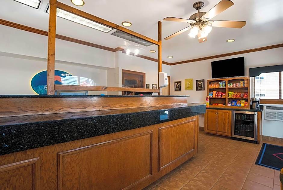 Suburban Studios Biloxi North Area