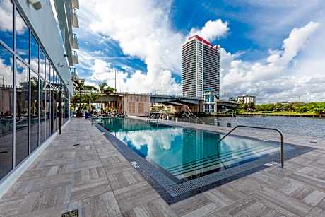 Hyde Beach House Hollywood Pr Suites - Alojamientos en HOLLYWOOD