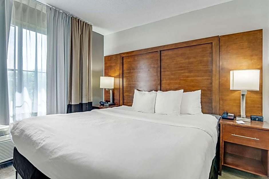 Comfort Suites Lansing