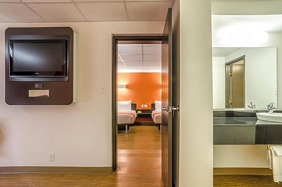 Motel 6-York, NE