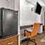 Rodeway Inn & Suites