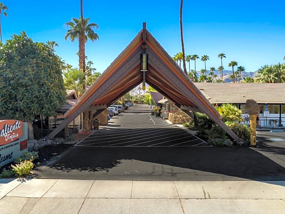 Caliente Tropics Hotel