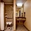 Comfort Inn & Suites St. Paul Northeast