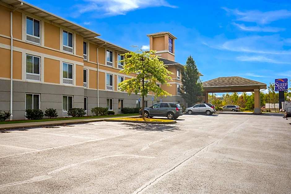 Sleep Inn & Suites Dunmore