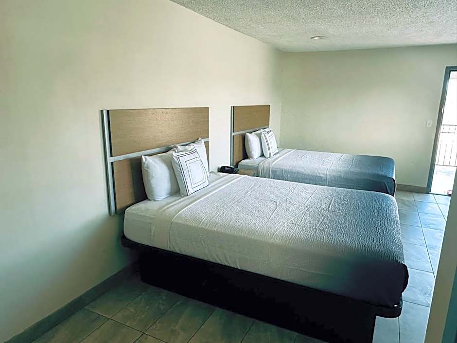 Super 8 by Wyndham Bakersfield CA