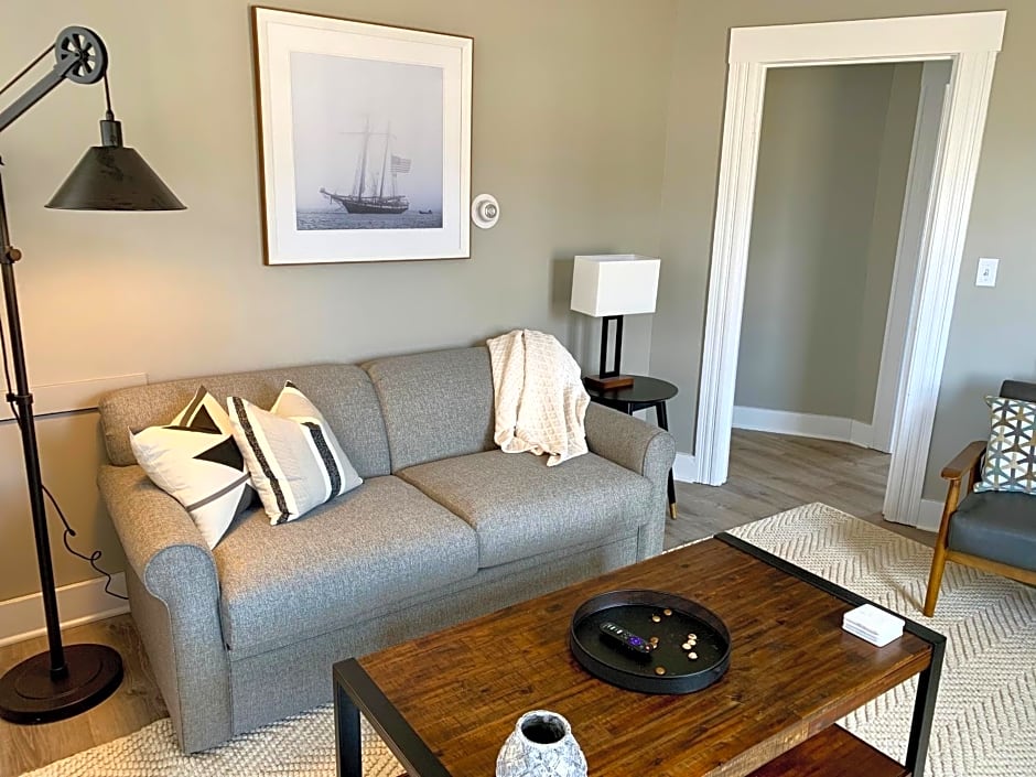Harbor View Landing