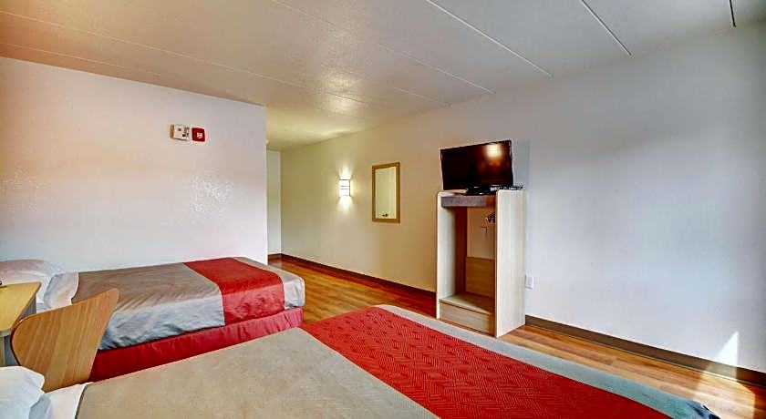 Motel 6-Seekonk, MA - Providence East