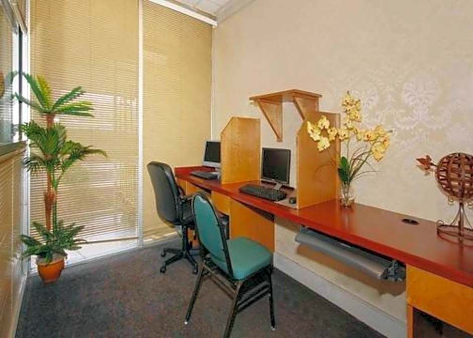 Quality Inn Elizabeth City near University