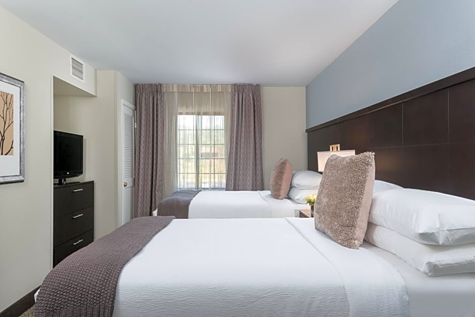 Staybridge Suites Chantilly Dulles Airport