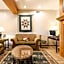 Lancaster Inn & Suites