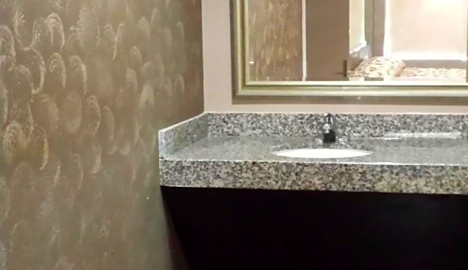 Royal Relax Inn