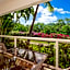 Renovated Condo - 3 Min Walk to Toes in the Sand!