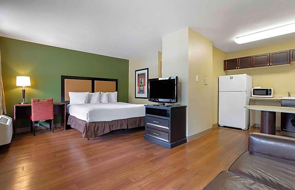 Extended Stay America Suites - Phoenix - Chandler - E. Chandler Blvd.