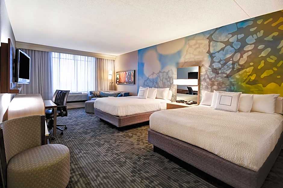 Courtyard by Marriott Louisville Airport