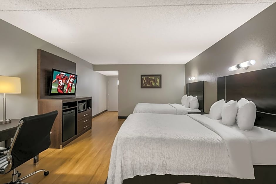 Red Roof PLUS+ & Suites Knoxville West-Cedar Bluff