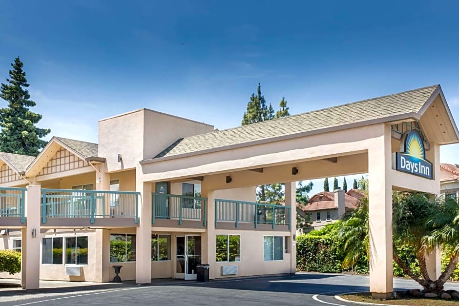 Days Inn by Wyndham Redwood City