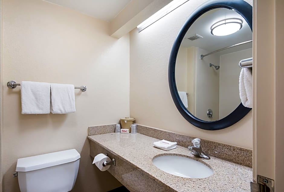 Red Roof Inn - Laredo