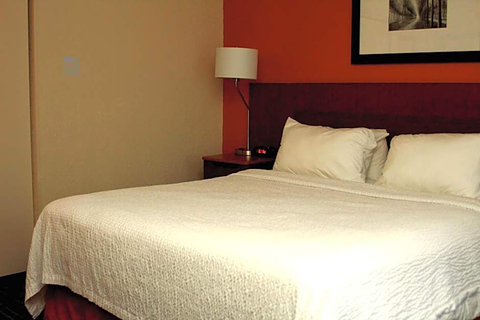 Fairfield Inn & Suites by Marriott Fairmont
