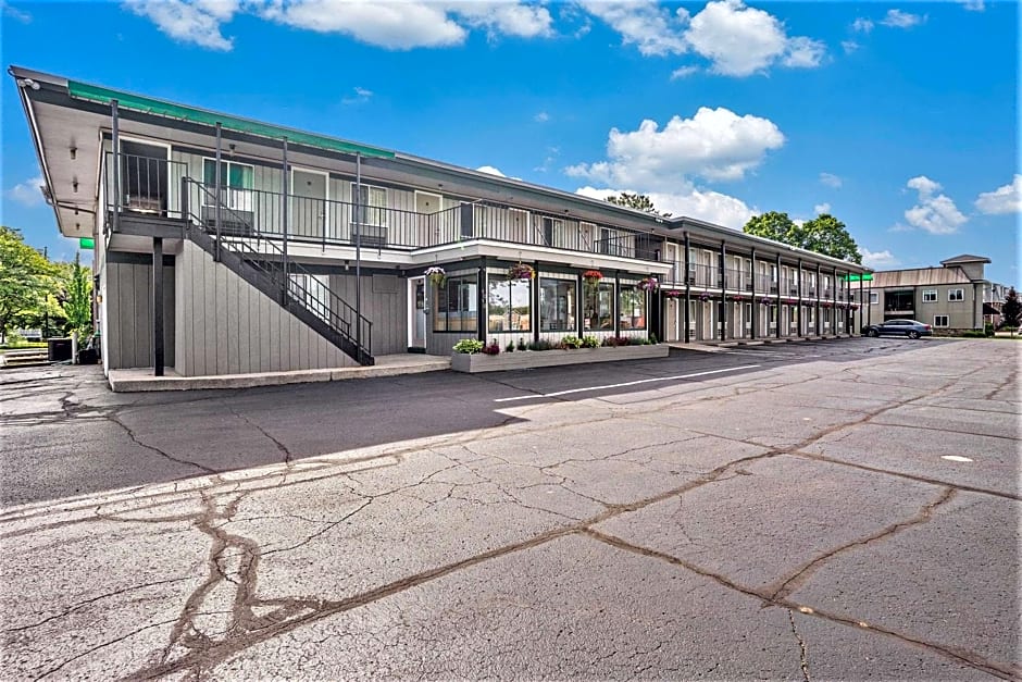 Rodeway Inn Grand Haven