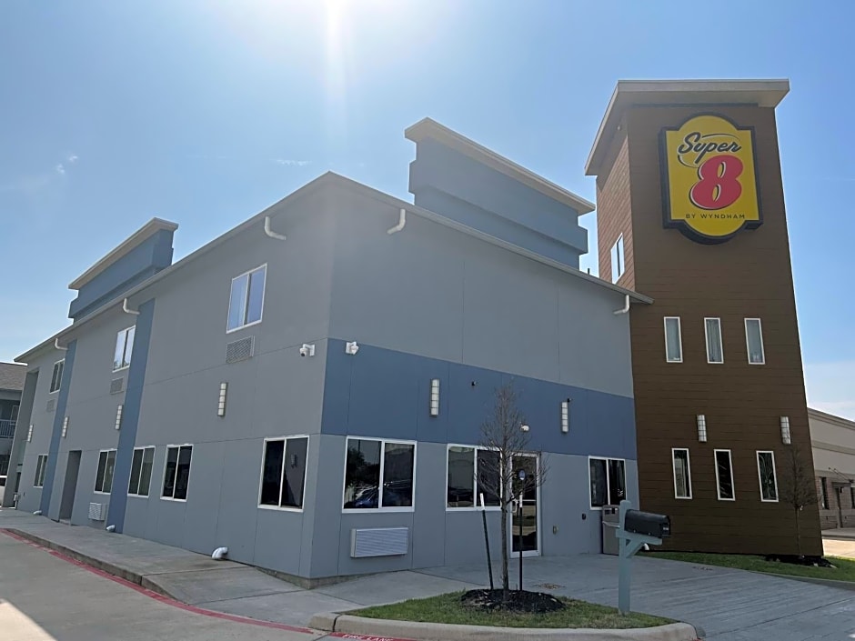 Super 8 by Wyndham Spring/North Houston
