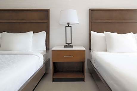 Queen Room with Two Queen Beds and Roll-In Shower - Disability Access/Non-Smoking
