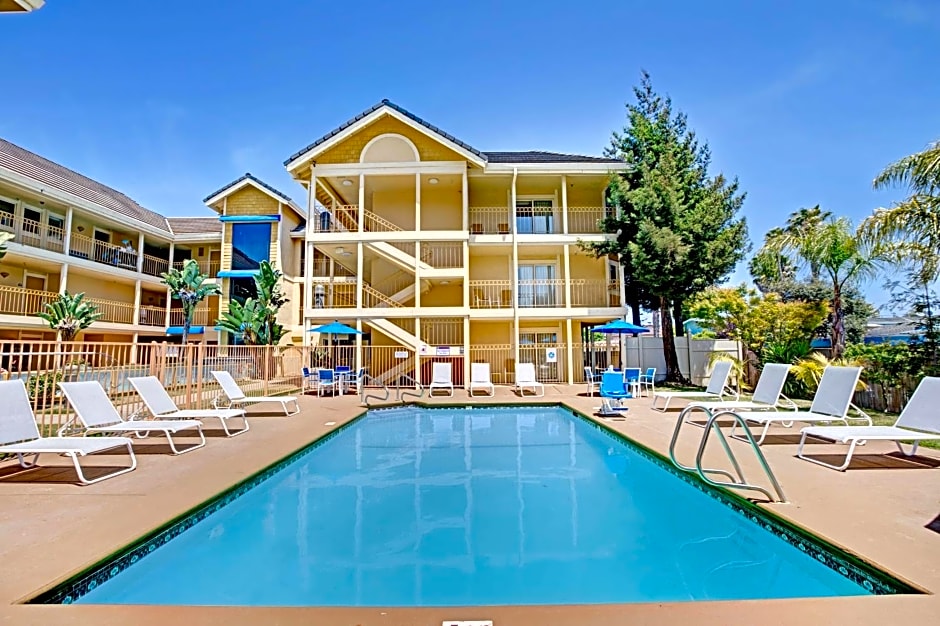 Hotel Solares
