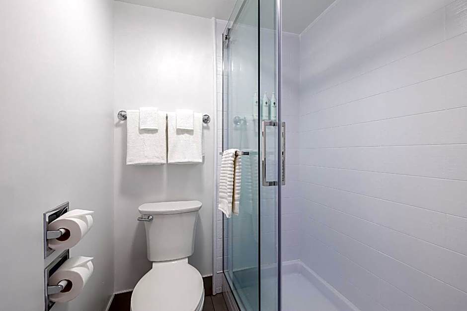 Oakfield Hotel & Suites, Ascend Hotel Collection