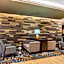 La Quinta Inn and Suites by Wyndham Houston Spring South