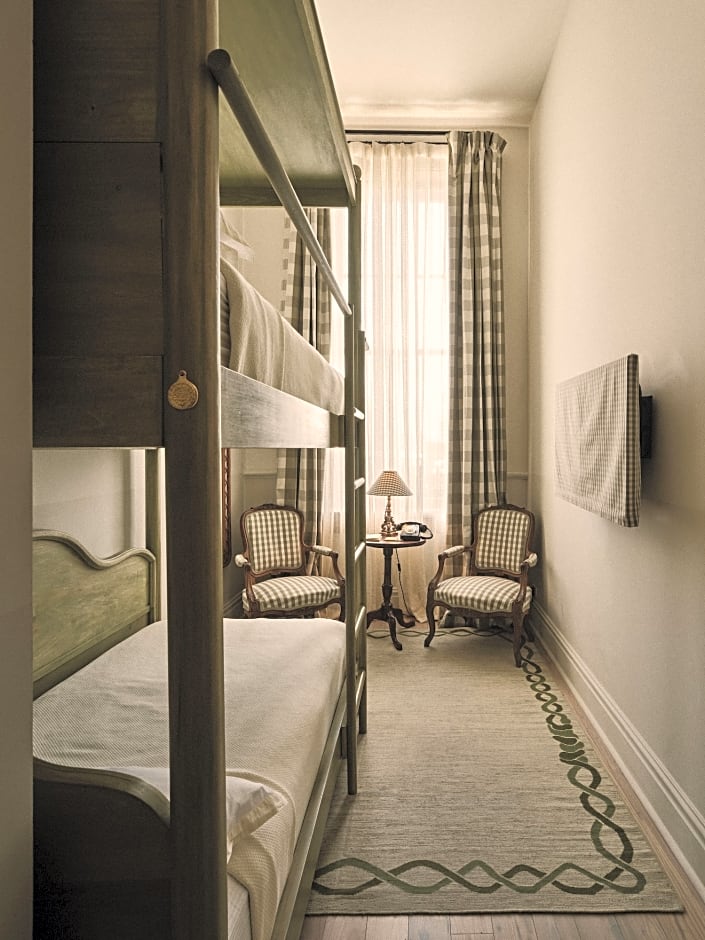 Hotel Peter and Paul