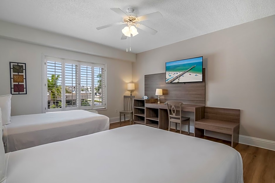 Naples Park Central Hotel