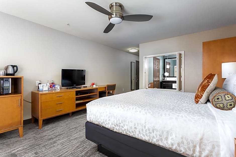The Coho Oceanfront Lodge