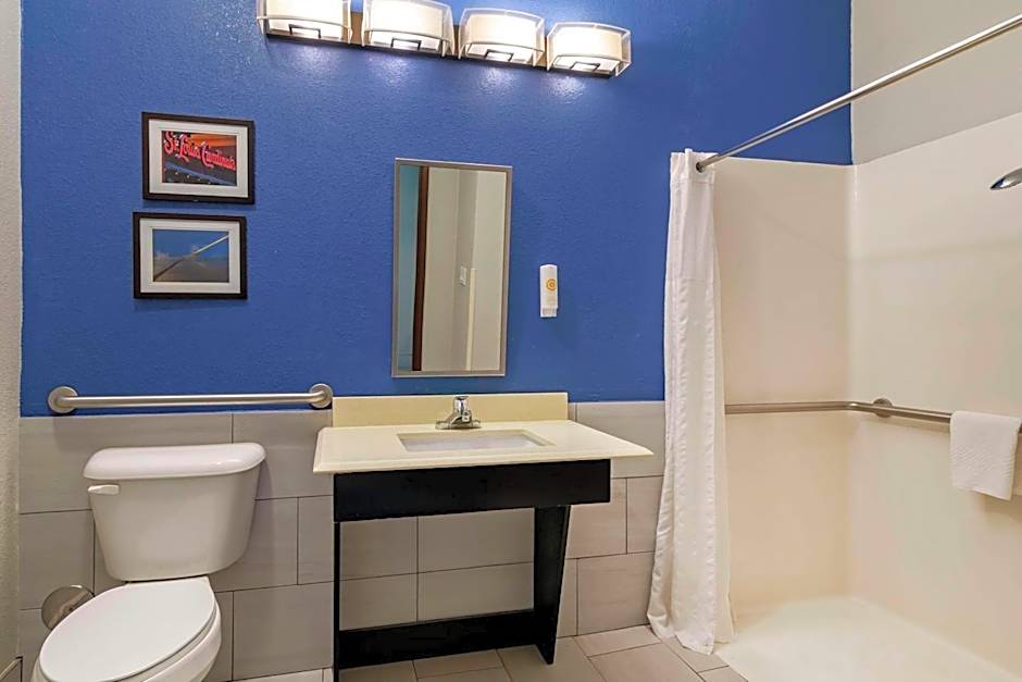 Comfort Suites Saint Charles