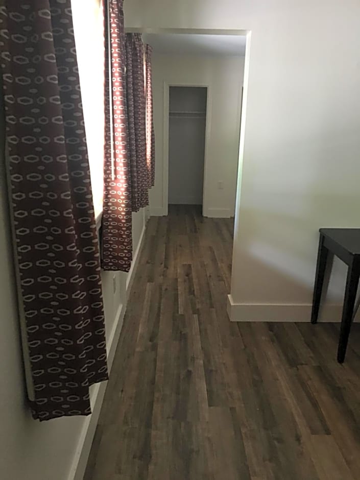 Woodlawn Hills Motel