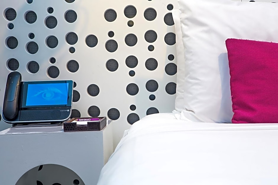 Dream Downtown by Hyatt