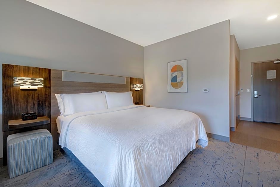 Holiday Inn Express & Suites Chino Hills, an IHG Hotel