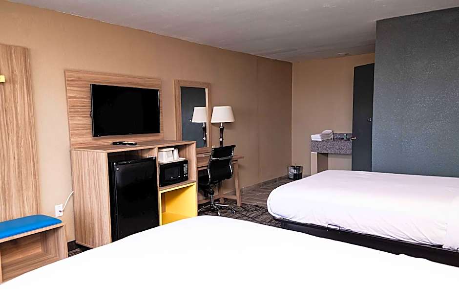 Days Inn by Wyndham Batesville AR