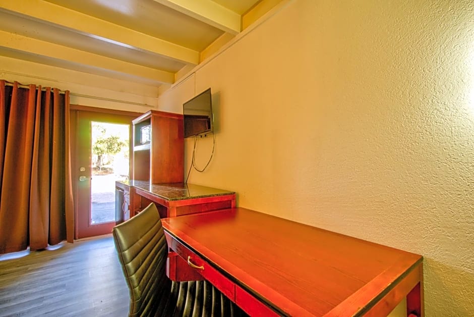 Clearwater Hotel