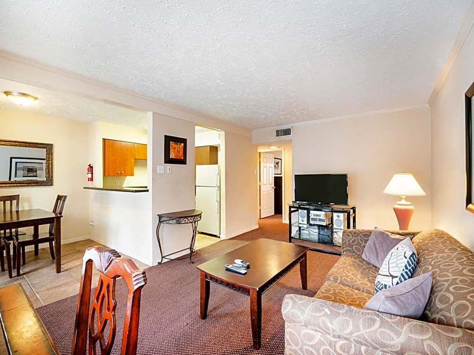 OYO Hotel & Apartments Houston Galleria