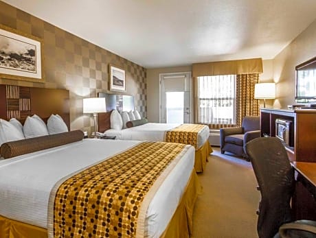Standard Queen Room with Two Queen Beds
