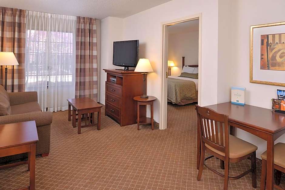 Staybridge Suites Indianapolis-Airport
