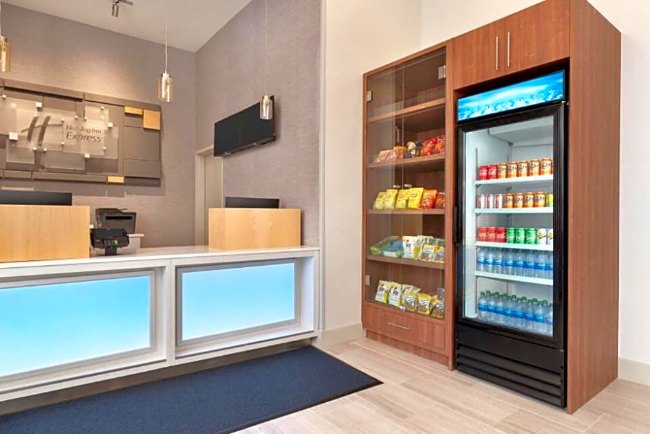 Holiday Inn Express Jamaica - JFK AirTrain - NYC