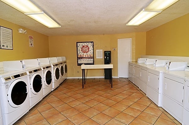 Celebration Suites At Old Town
