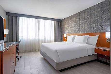 King Room/Executive Tower -  Non-Smoking