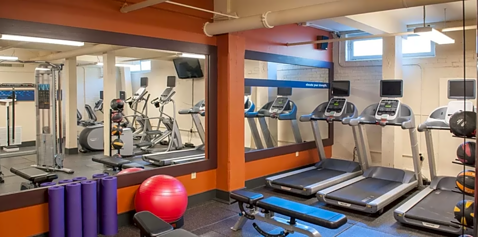 Hampton Inn By Hilton & Suites New Orleans-Convention Center