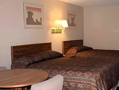 Queen with 2 Queen Beds - Smoking