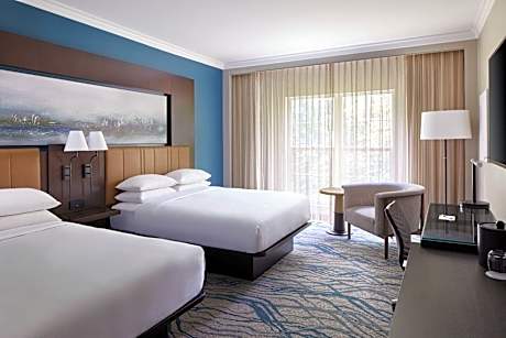 Guest room, 2 Queen, Courtyard view