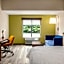 Holiday Inn Express Hotel & Suites Hagerstown